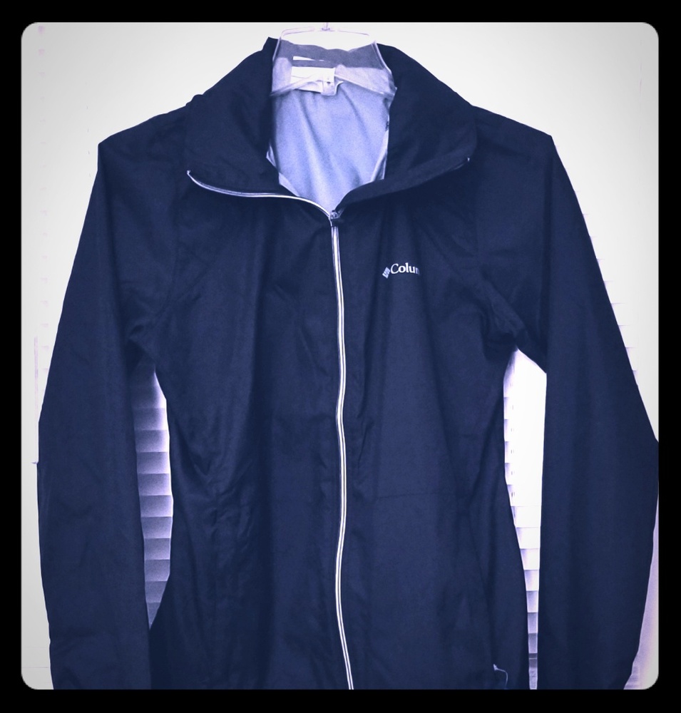 Columbia wind breaker